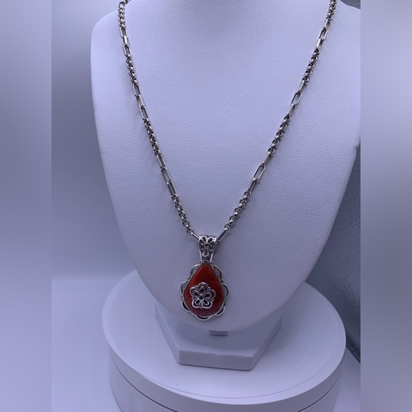 Silpada’s Sterling FIERY PERSONALITY Reversible Pendant & TIMELESS Chain Set - Picture 2 of 13